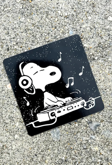 Dj Snoopy Sticker